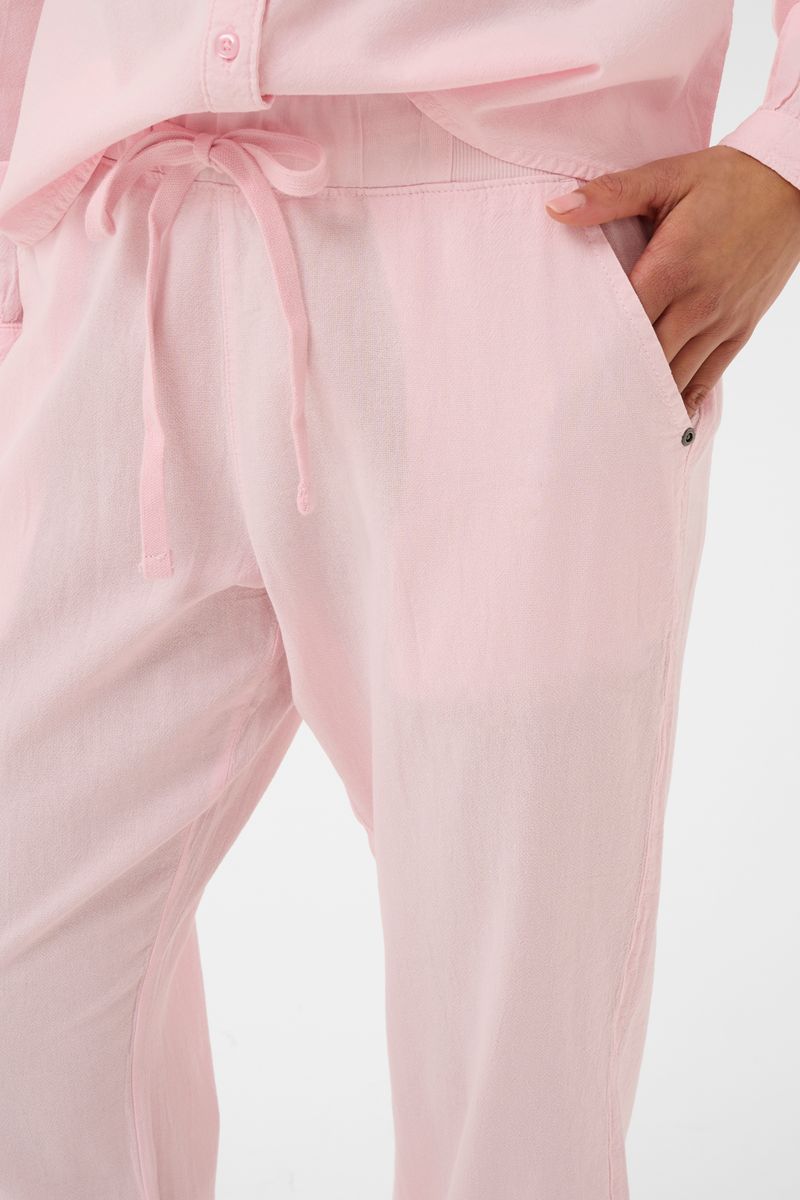 KAnaya capri, ballerina