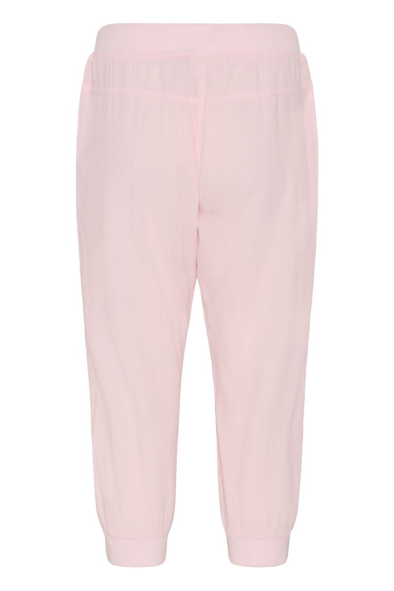 KAnaya capri, ballerina