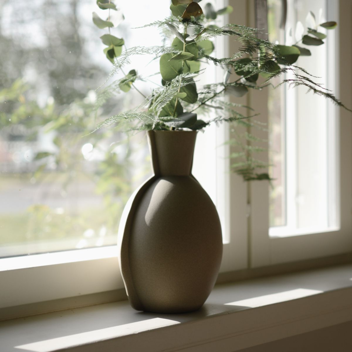 Edge vase, taupe